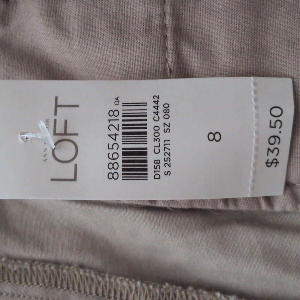 Bundle of Women's Ann Taylor LOFT Chino Shorts, White/Khaki, Size 8 NWT, Coastal - Picture 3 of 7